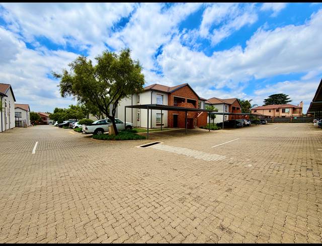 2 bed property for sale in TERENURE